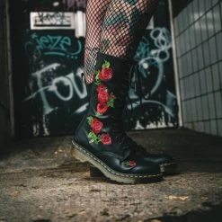 Dr. Martens Dr Martens 1914 Vonda Boots (Black/Red) 12 Dr. Martens Dr Martens 1914 Vonda Boots (Black/Red) -Unique Clothing&Accessories 83aebf0ac6d559228cd93102b680 dm 1914 vonda boot 2